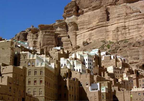 Wadi Dawan, Al Kuraibah, Hadramaut, Yemen. Photo by Jacques Taberlet.