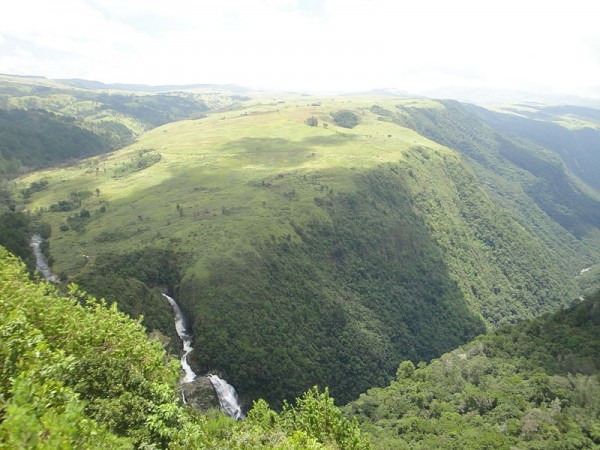 Pungwe Falls, Nyanga National Park, Zimbabwe. Photo by Babakathy.